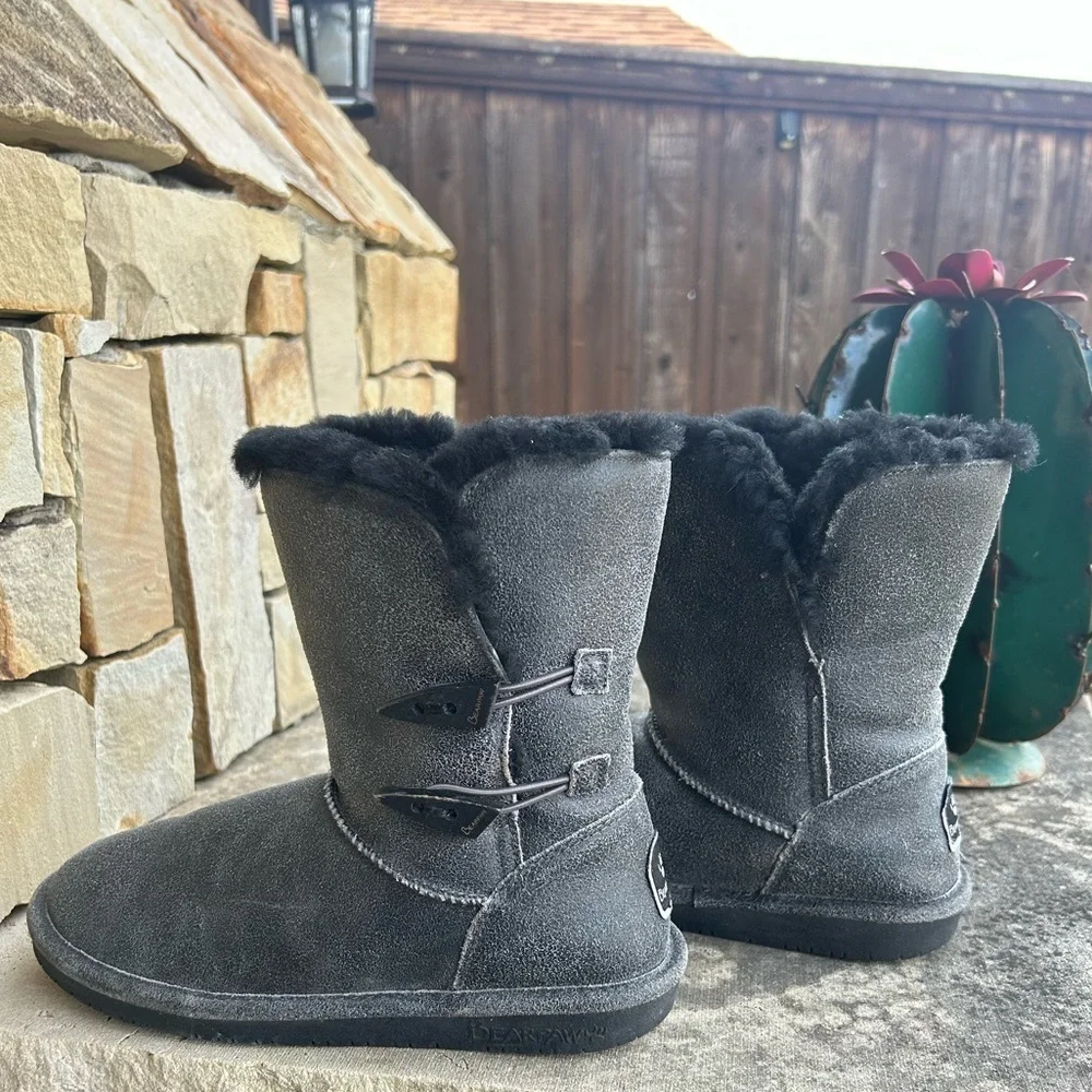 BearPaw Abigail Black Charcoal Crackle Suede Boots Sheepskin /wool Lining Sz-9.G